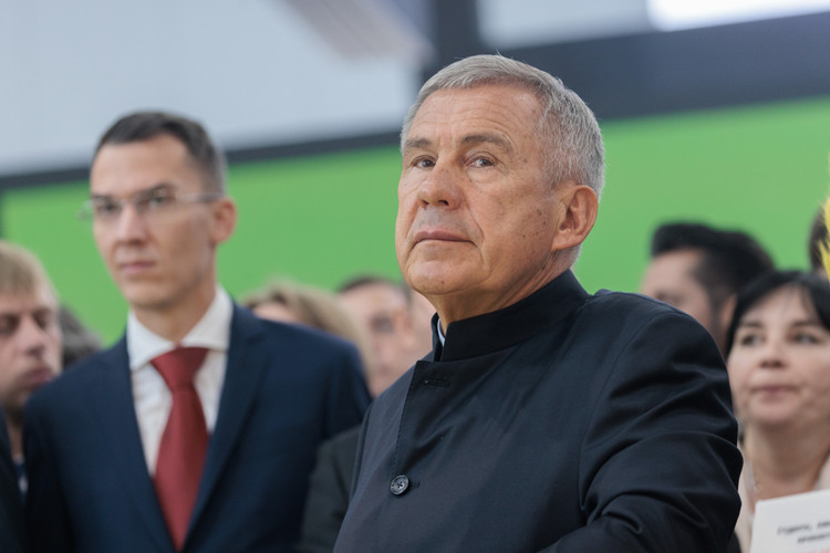 Рустам Минниханов