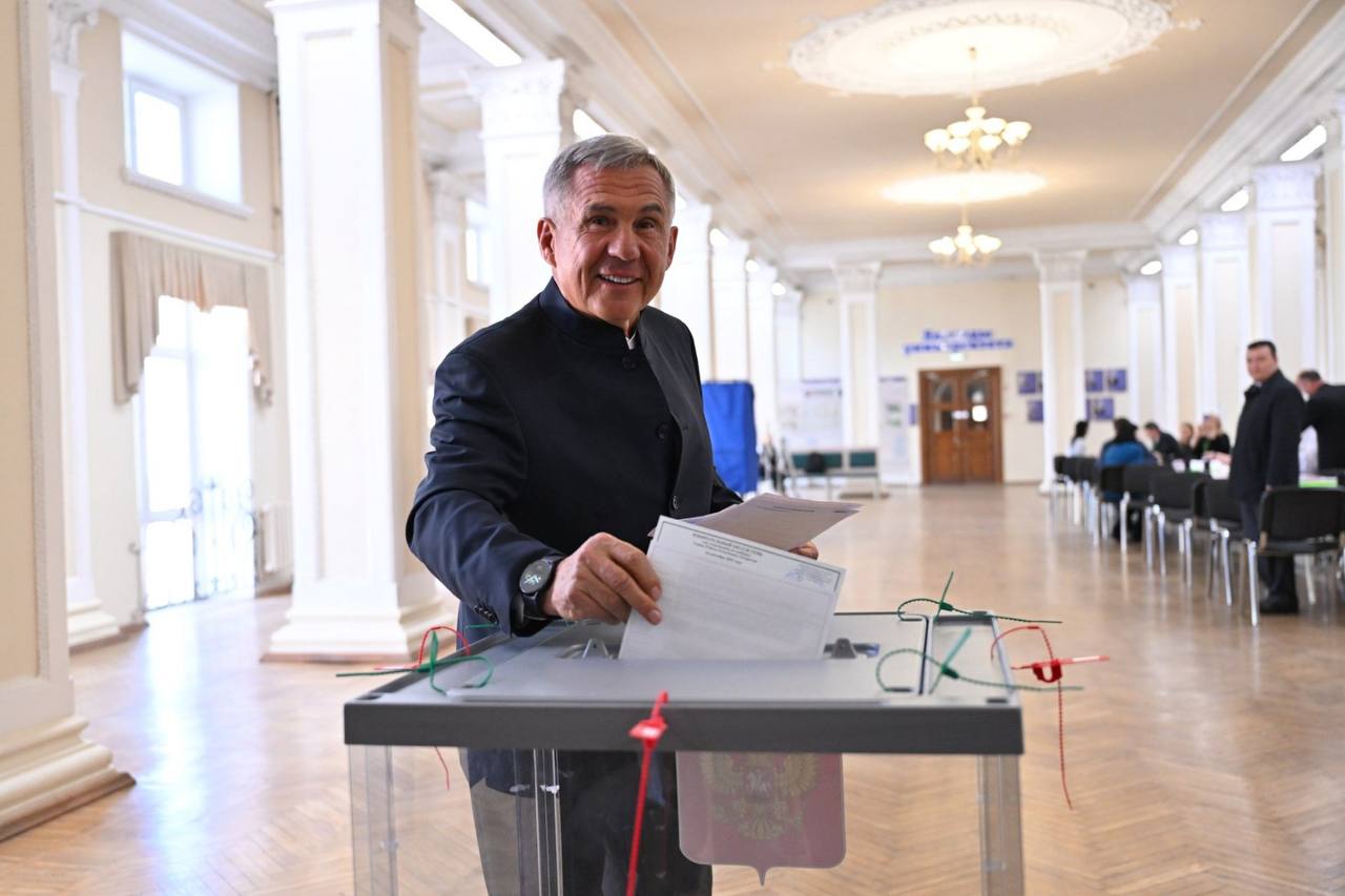 Рустам Минниханов