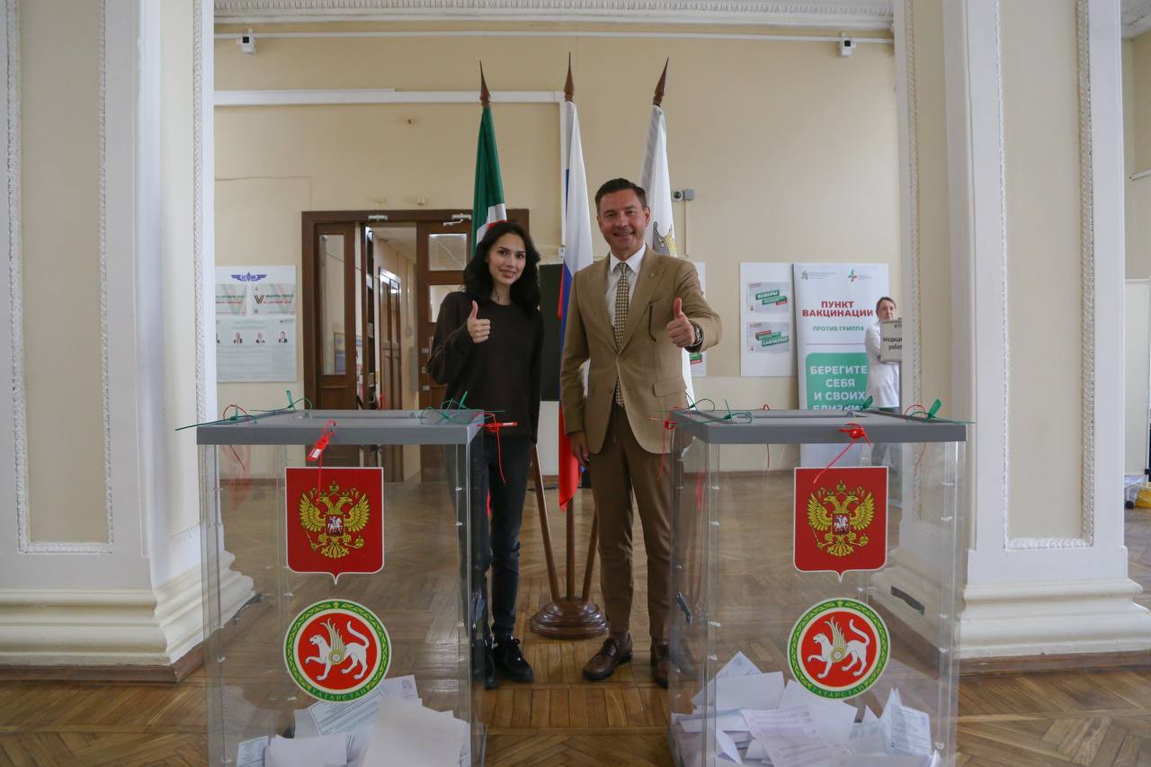 Алина Загитова и Владимир Леонов