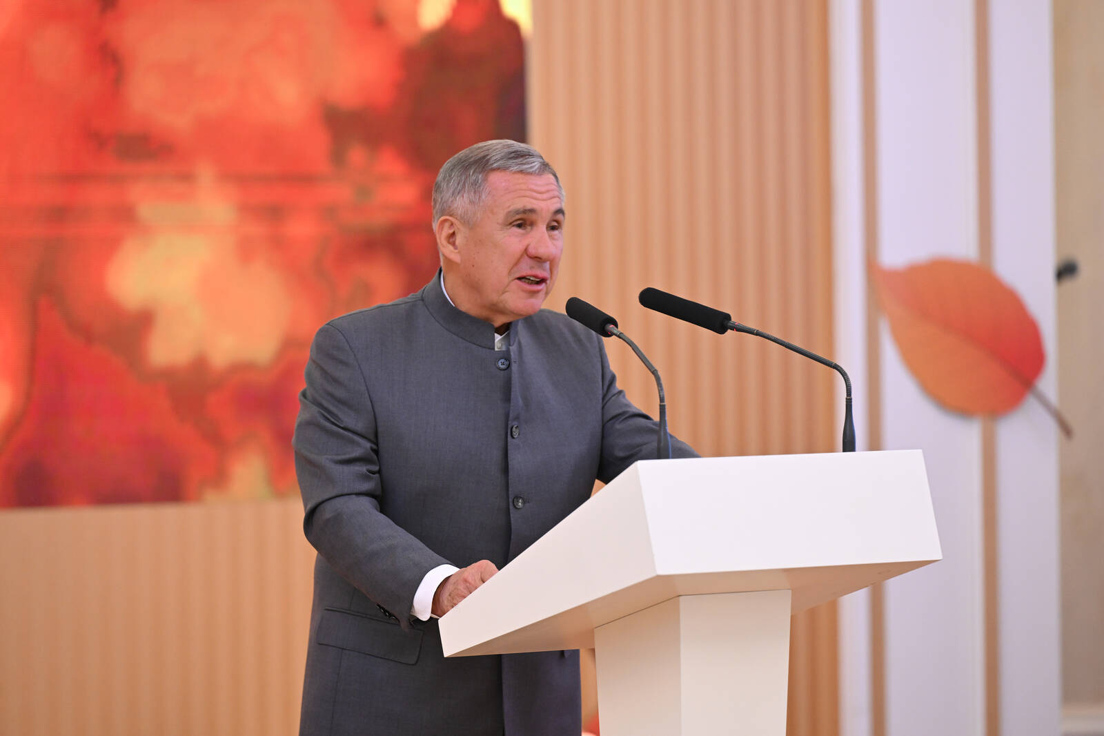 Рустам Минниханов