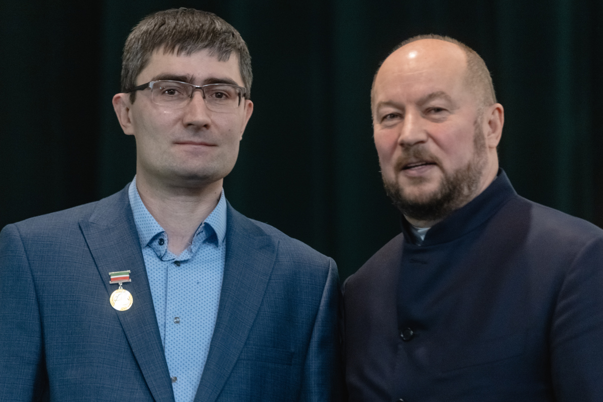 Ленар Шаехов и руководитель аппарата раиса РТ Асгат Сафаров (архив)