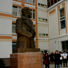 Департамент образования Москвы о единственной татарской школе в столице: имя Мусы Джалиля сохранится за зданием
