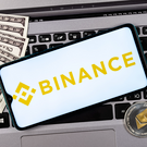 Пользователи криптоплатформы Binance вывели рекордные $23 миллиарда за неделю
