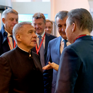 Минниханов «на ногах» переговорил с Миллером на энергетической неделе в Москве