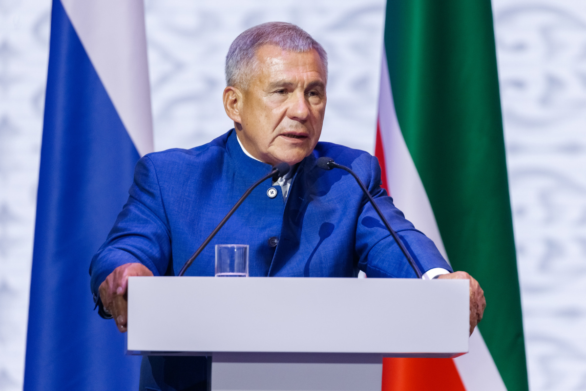 Рустам Минниханов