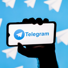 Роскомнадзор частично ограничивает работу WhatsApp* и «Телеграма» на юге России