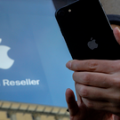В аэропорту Казани у пассажира из Дубая изъяли 12 гаджетов Apple