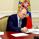 Путин присвоил награды четверым татарстанцам