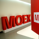 Индекс Мосбиржи опустился ниже 2 500 пунктов впервые с декабря 2024 года