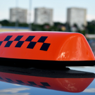 В Госдуму внесли законопроект о квотах для таксистов-самозанятых с иномарками