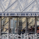 Bild: Грабители попытались продать похищенные ценности Лувра