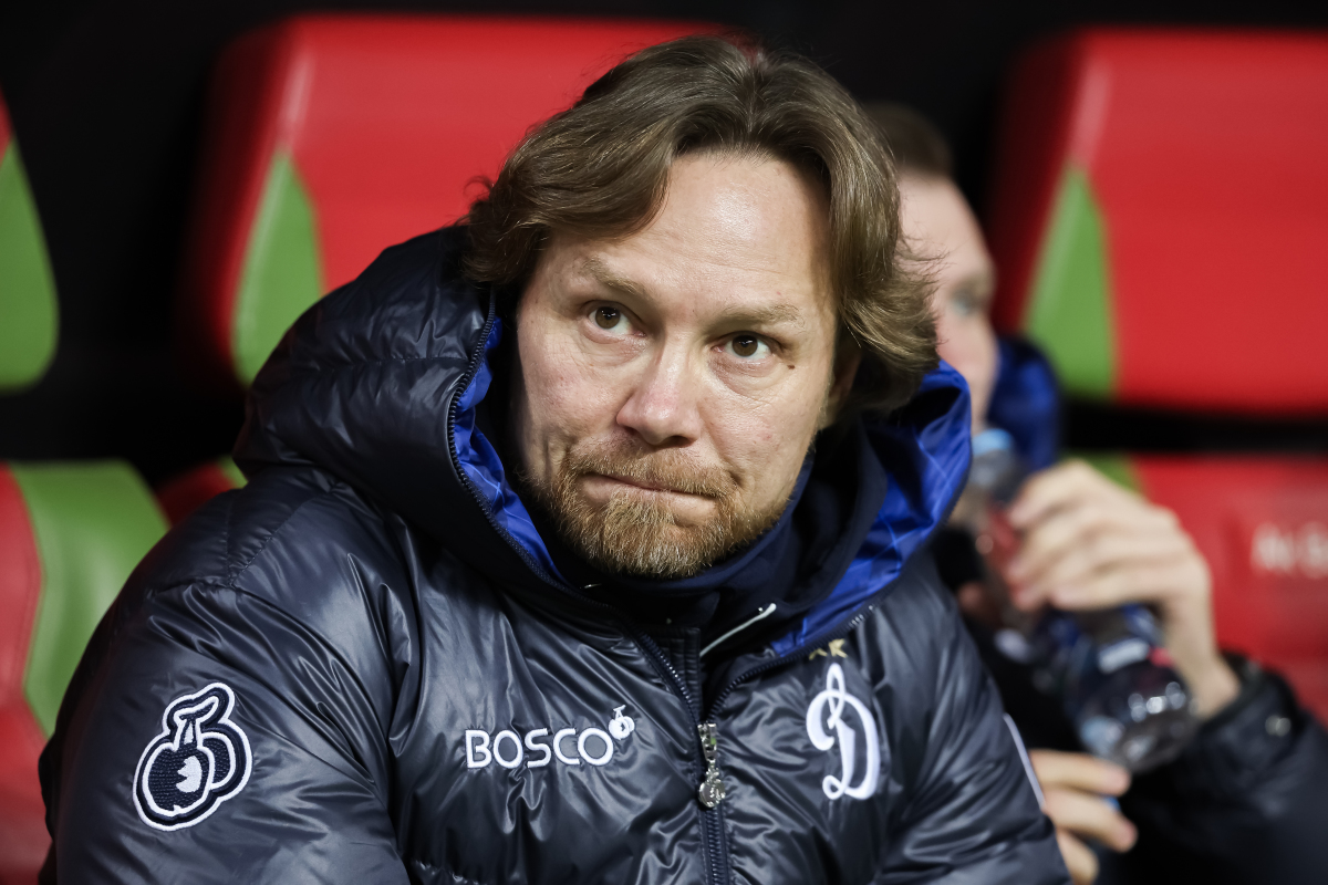 Валерий Карпин