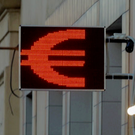 ЦБ снизил курс евро более чем на рубль