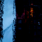 Более 60 человек остаются заблокированными в горящем ЖК в Гонконге – пожар начался вчера