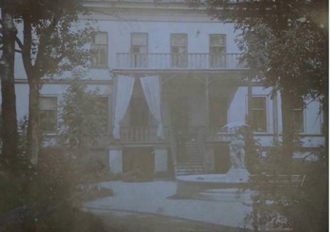 Фото двора начала ХХ века