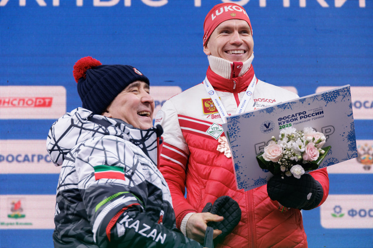 Ильшат Фардиев (слева) и Александр Большунов