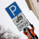 В России могут запретить платные парковки у многоквартирных домов