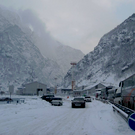 На границе с Грузией со стороны РФ скопились более 2 тысяч фур после временного закрытия пункта пропуска