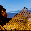 В Лувре из-за протечки трубы затопило 400 книг XIX века