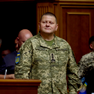 СМИ: В Лондоне Зеленского у трапа встретил Залужный – они не виделись почти два года