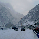 На границе с Грузией со стороны РФ скопилось более 2 тысяч фур после временного закрытия пункта пропуска