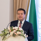 «Большой пример уважения к традициям»: Метшин в Казани наградил многодетные семьи