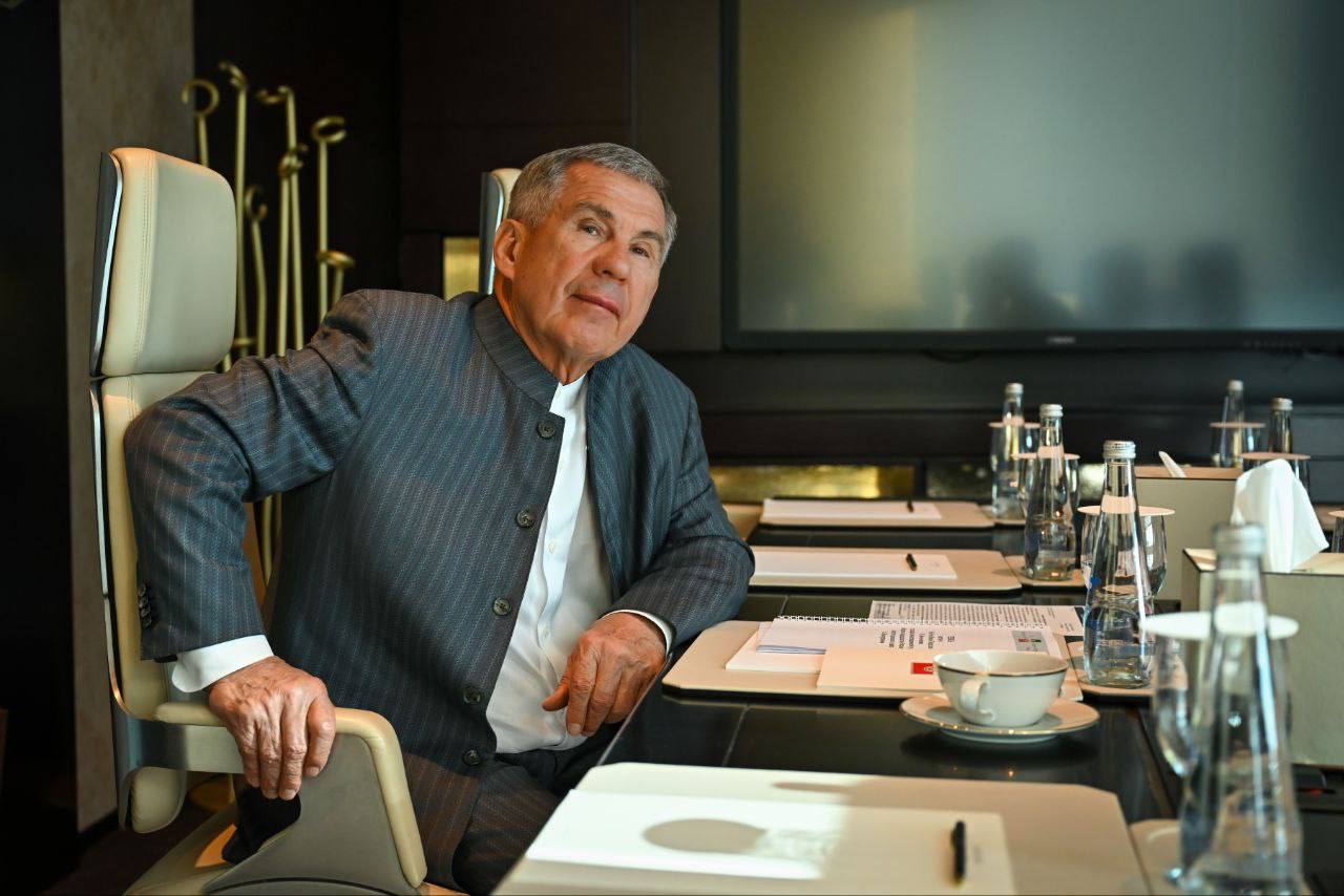 Рустам Минниханов