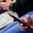 РИА «Новости»: Банки РФ начали уточнять родственную связь при крупных переводах