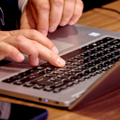 Депутаты предложили ввести штрафы и аресты за сталкинг в сети