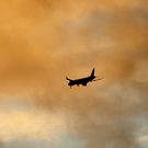 В Рио-де-Жанейро у пляжа разбился рекламный самолет – погиб пилот