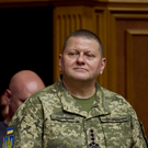 СМИ: Залужный хочет вернуться на Украину и просит Зеленского снять его с должности посла