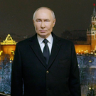 Путин на фоне Кремля поздравил россиян с Новым годом: «Мы вместе – одна большая семья»