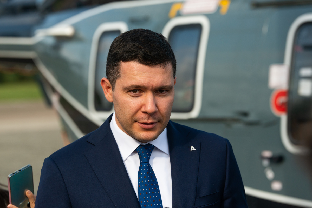 Антон Алиханов