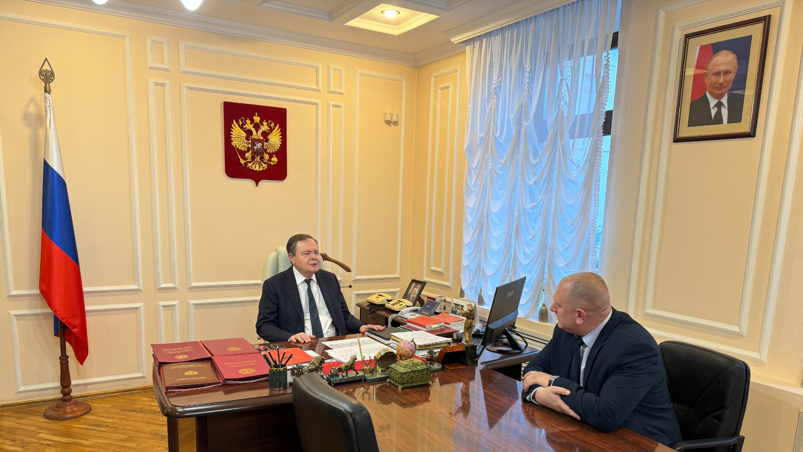 Денис Дзьоник (справа)