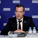 Медведев: за 2025 год контракт заключили 422 тысячи человек