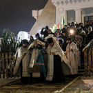 Митрополит Кирилл освятил воду в купели у храма-памятника павшим воинам в Казани