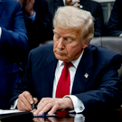 Трамп: Европа должна сосредоточиться на украинском конфликте, а не на Гренландии