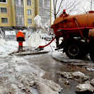 На проспекте Победы устраняют прорыв в водопроводном колодце – в нескольких домах отключили воду