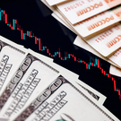 Аналитик: слабый доллар способен усилить положение США в мировой торговле