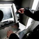 Минфин хочет ввести лимит на внесение наличных через банкоматы