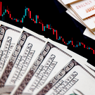 Эксперт: «Глобальный доллар испытывает колоссальное давление»