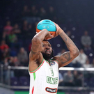 Лидера УНИКСа Рейнольдса оскорбили расистскими высказываниями в Екатеринбурге