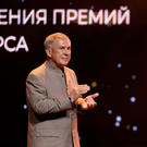 Рустаму Минниханову вручили театральную премию «Золотая маска»