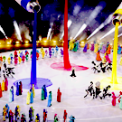 Показ мод в память Армани и выступление Мэрайи Кэри: яркие кадры с открытия Олимпийских игр в Италии