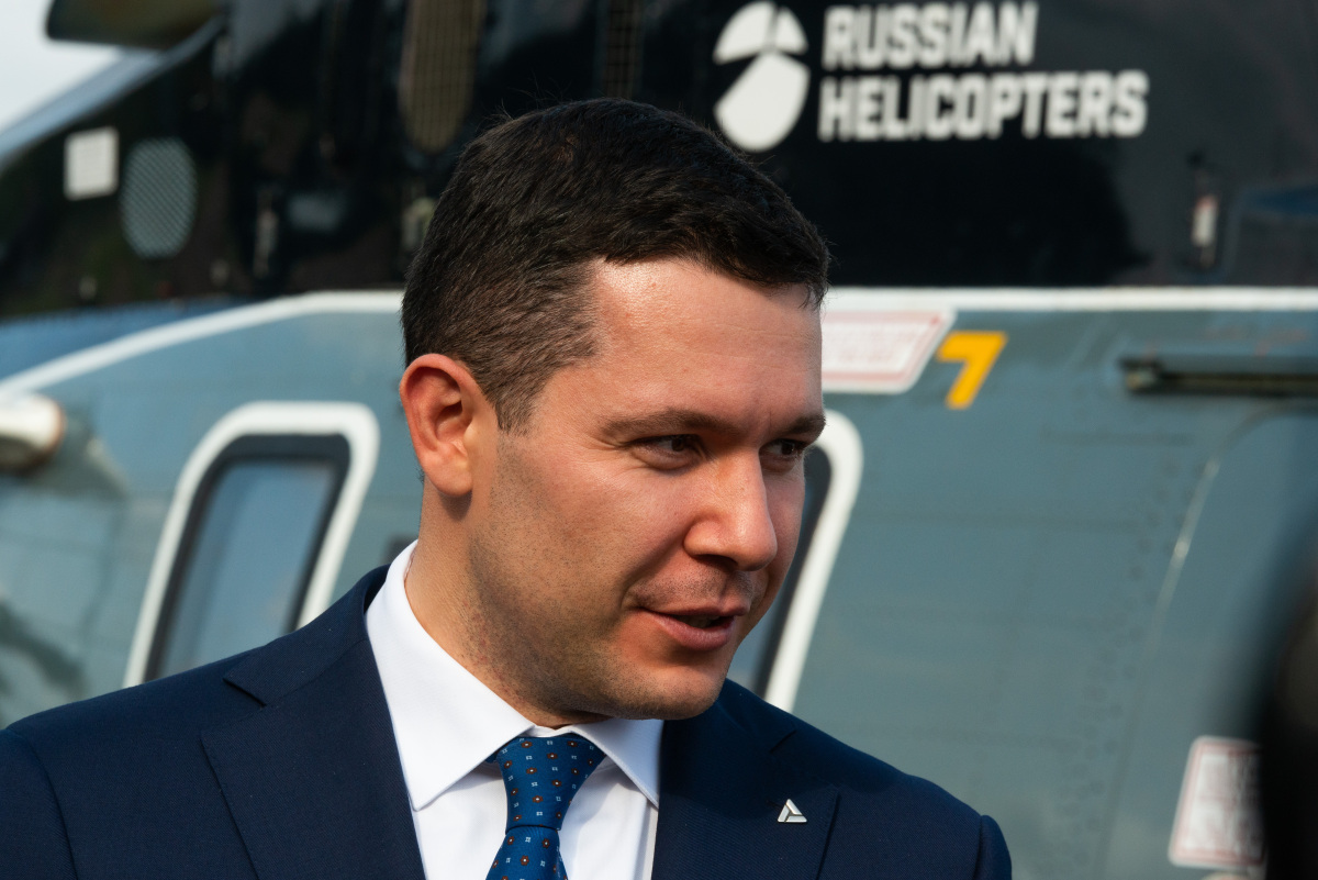 Антон Алиханов