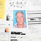 Политолог о деле Эпштейна: «Вы можете сколько угодно рассматривать Билла Клинтона в трусах, но это максимум»