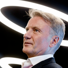 Греф раскритиковал образование в РФ из-за позднего внедрения ИИ: «Мы теряем когнитивные способности детей, они перестают думать»