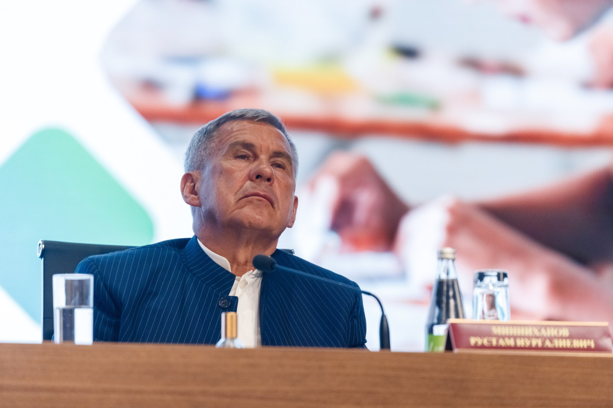 Рустам Минниханов