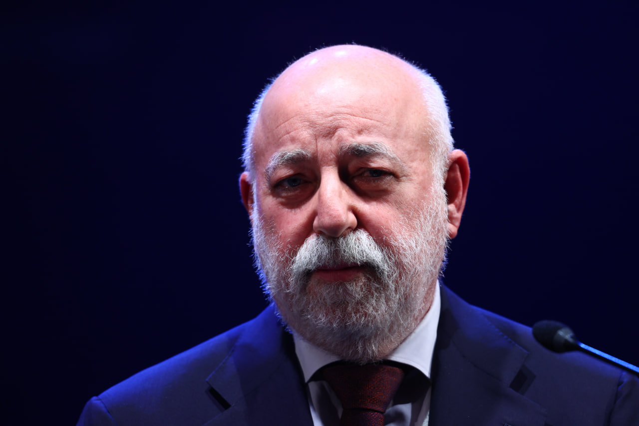 Виктор Вексельберг