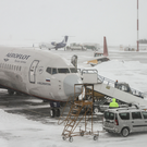 В казанском аэропорту задержано более 10 рейсов, еще три отменено
